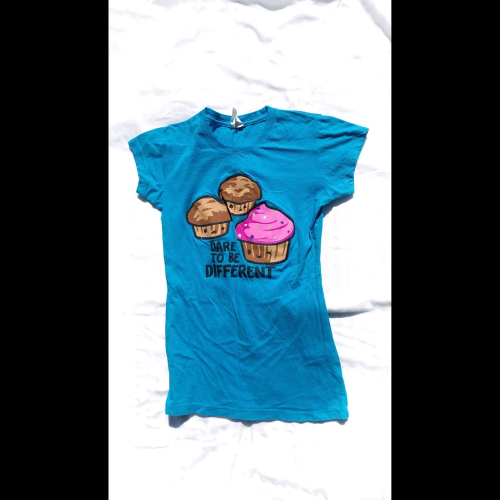Hybrid Tee Cupcake and Muffin T-Shirt